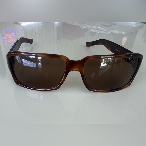 Gucci Tortoiseshell Vintage Sunglasses - Picture 1 of 5